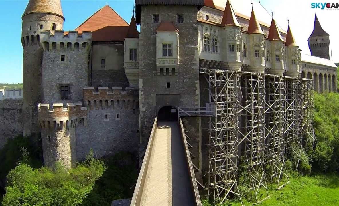 Proiect în valoare de 5 milioane de euro pentru modernizarea Castelului Corvinilor a fost contestat