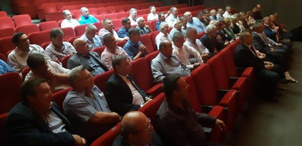 Primarii din Hunedoara l-au ignorat pe vicepremierul Paul Stănescu