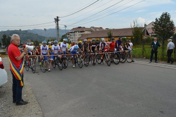 Sute de sportivi s-au întrecut în Pasul Vâlcan