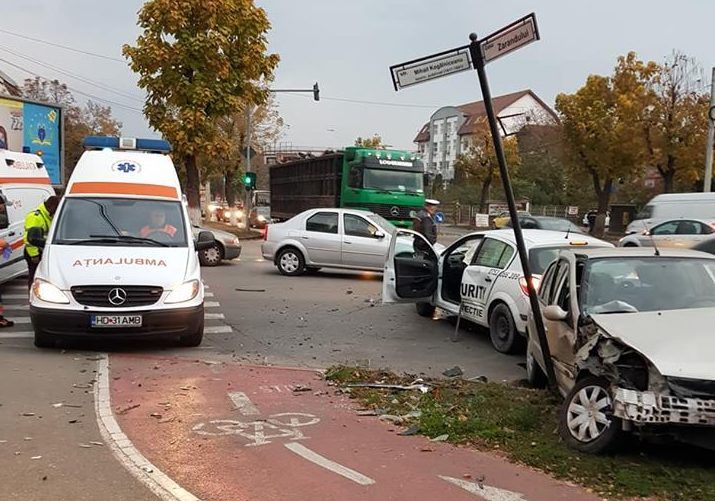 Ambuteiaje și accidente, la ordinea zilei, pe șoseaua de centură a orașului Deva