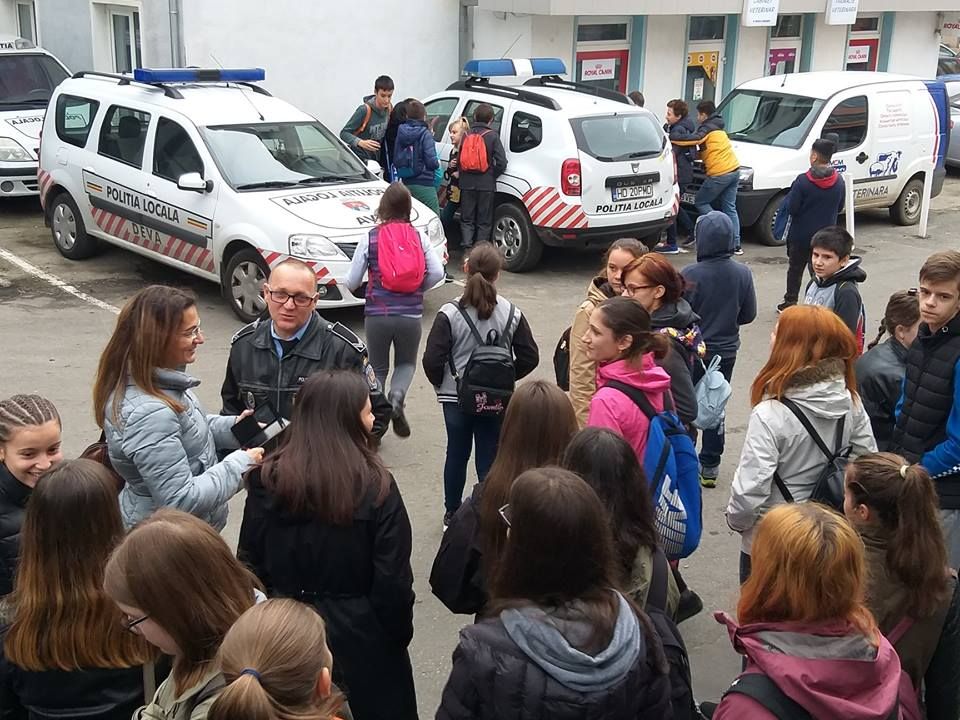 Elevii, angrenați în proiecte educative care să le stimuleze imaginația