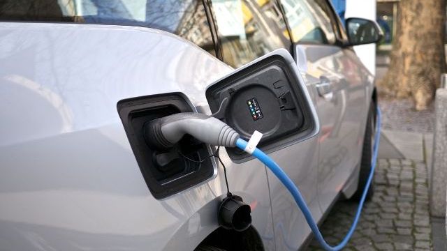 Proiect: Stații pentru încărcarea mașinilor electrice, la Deva