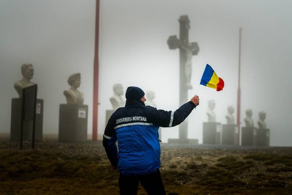 Depuneri de coroane la mare înălțime