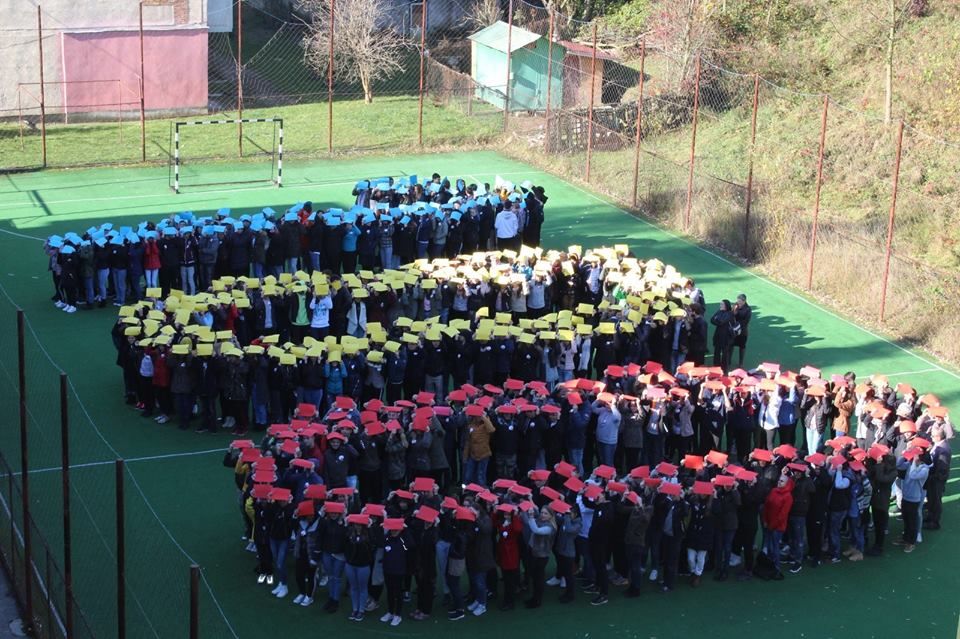 100 de ani de predare în limba română