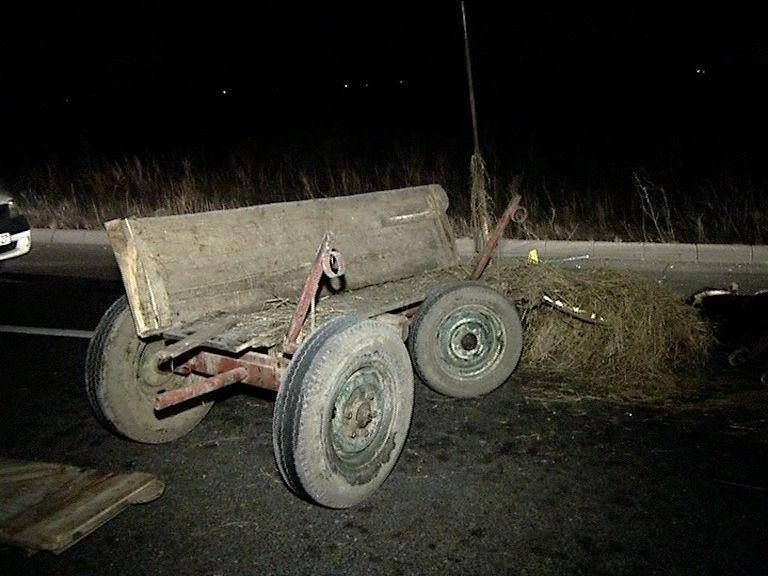 ASEARĂ: Accident cu o căruţă, pe DJ 705. Atelajul era condus de un băiat