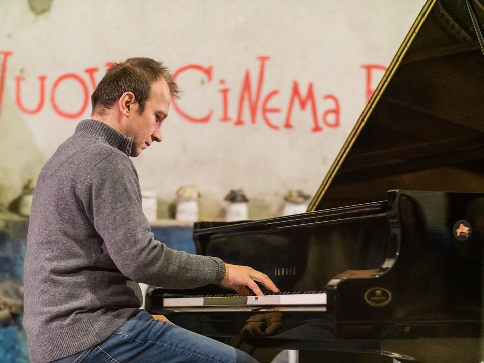 Concert de pian într-un loc total aparte