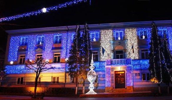 Peste 400 de mii pentru iluminatul ornamental de sărbătoare