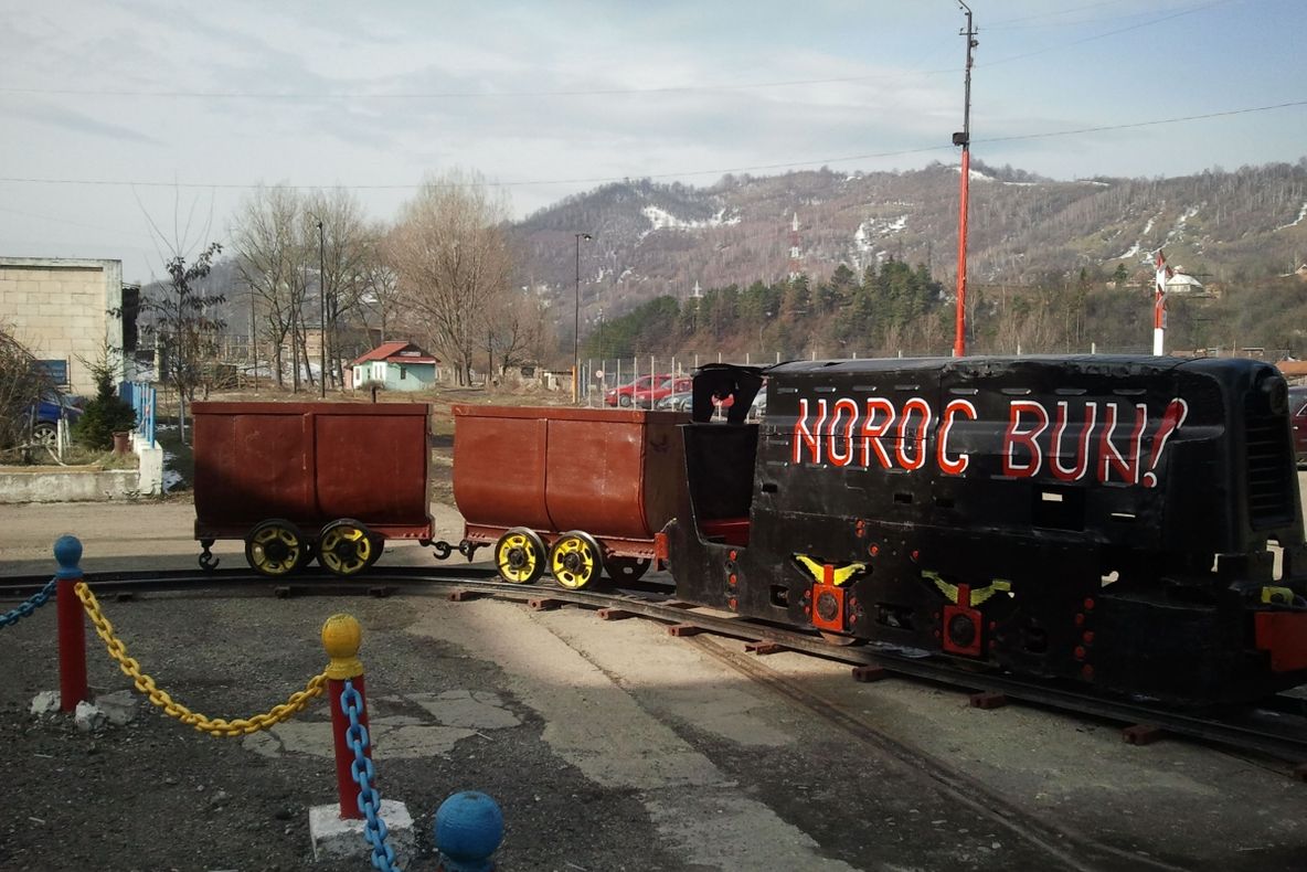 Un deceniu de la exploziile care au curmat 13 vieți la mina Petrila