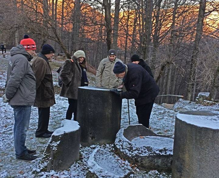 Experți internaționali în restaurare, în vizită la siturile antice Sarmizegetusa Regia și Ulpia Traiana Sarmizegetusa