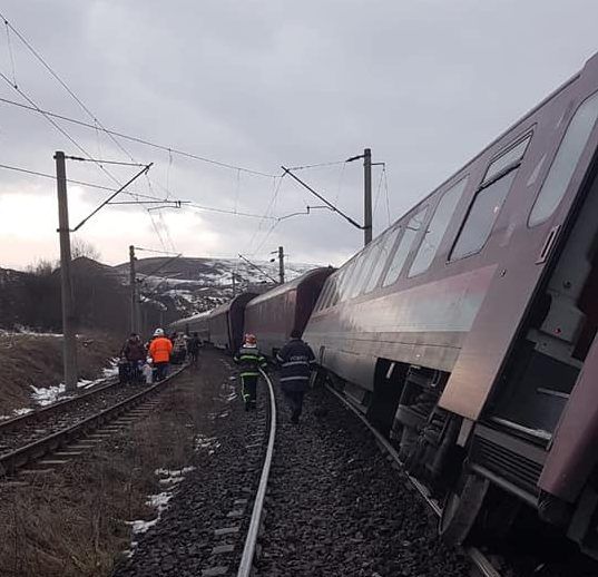 Calea ferată pe care a deraiat trenul Constanța -Arad rămâne sub supraveghere