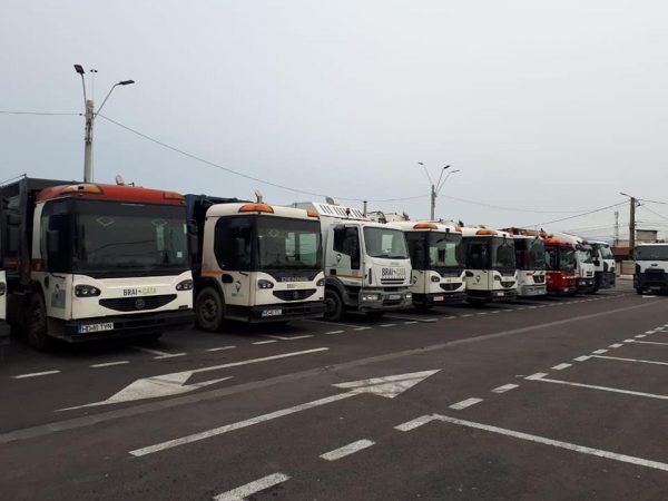 Zeci de utilaje pentru gestionarea deșeurilor