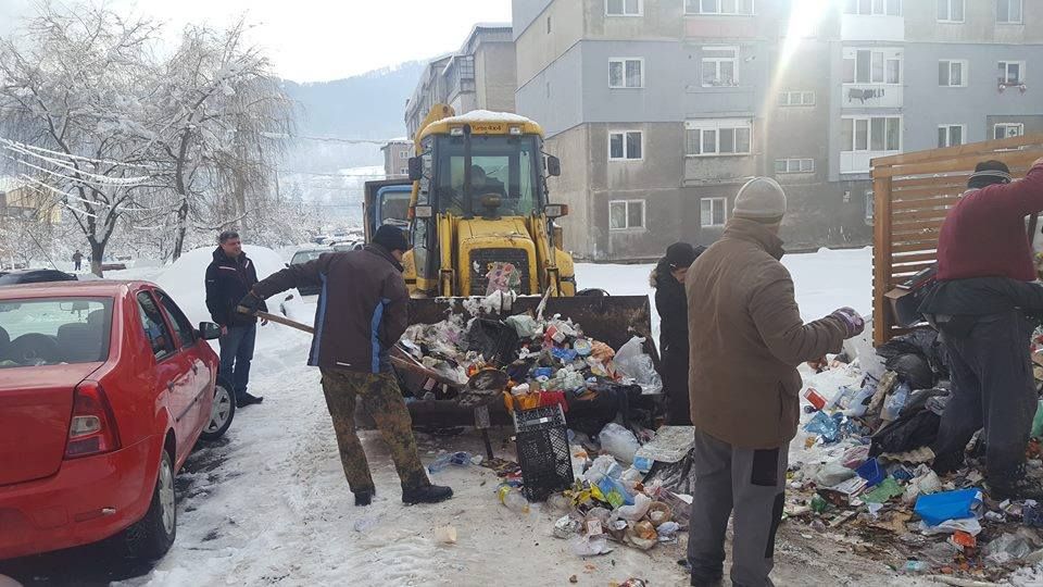 FOTO: Amendă de 10.000 de lei pentru firma care se ocupă de gunoaiele din Lupeni