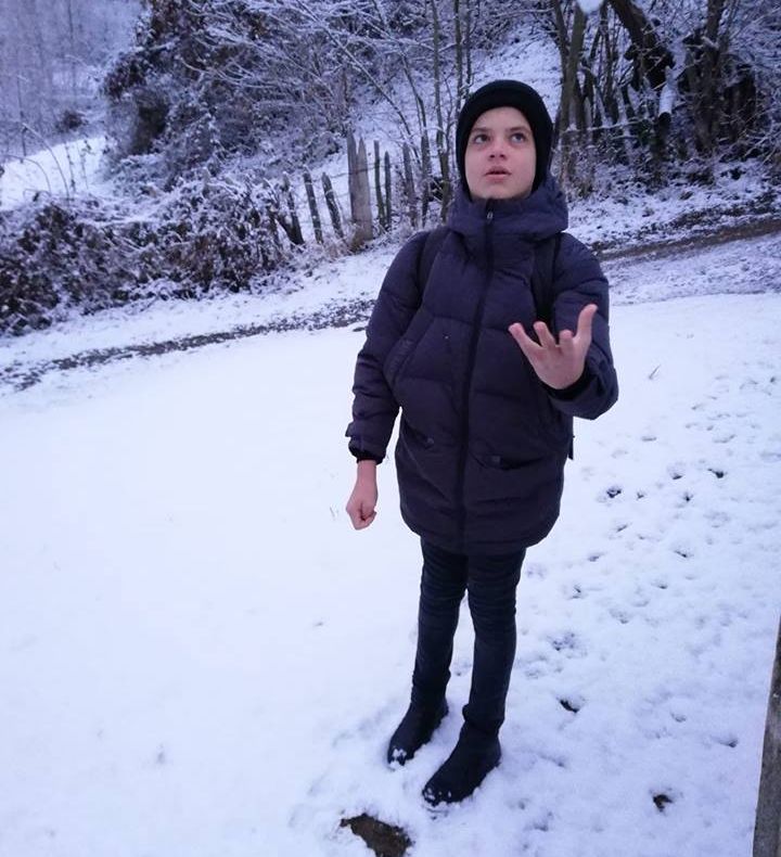 Băiat de 12 ani, dispărut din fața școlii