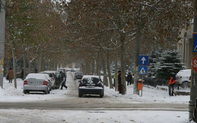 Cod portocaliu de ninsori în sudul judeţului Hunedoara, până duminică