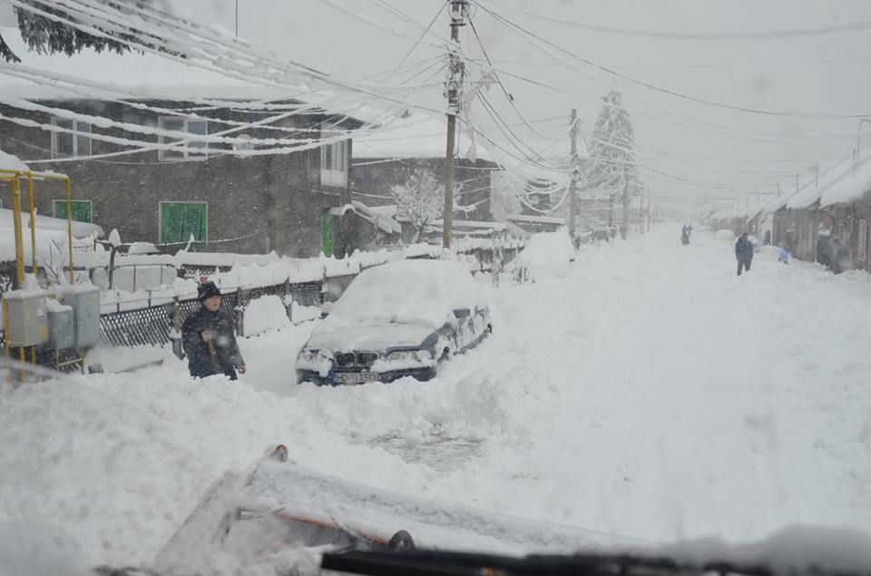 Vremea rea suspendă examenele pentru obținerea permisului de conducere