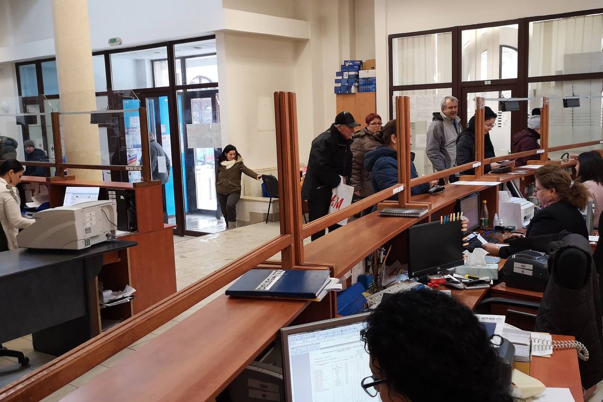 S-au deschis ghișeele pentru plata taxelor și impozitelor locale și la Hunedoara