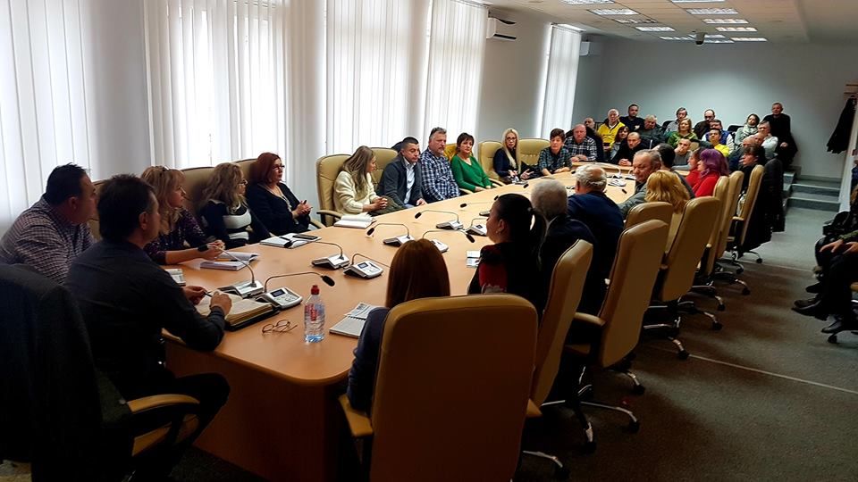 Întâlnire cu oamenii de afaceri, la Primăria Hunedoara. Discuții pe marginea unui regulament legat de pietonală