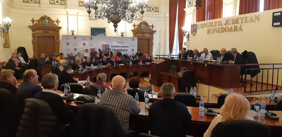 Primarii hunedoreni s-au plâns șefilor județului. Ce probleme au ridicat?