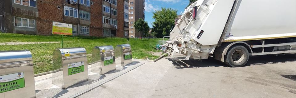 Locuitorii Hunedoarei, informaţi că s-a schimbat operatorul şi s-a scumpit gunoiul