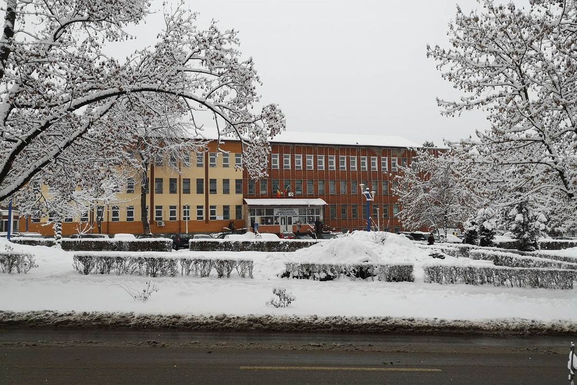 Policlinica din Hunedoara, reabilitată cu bani europeni. Proiectul a intrat în linie dreaptă