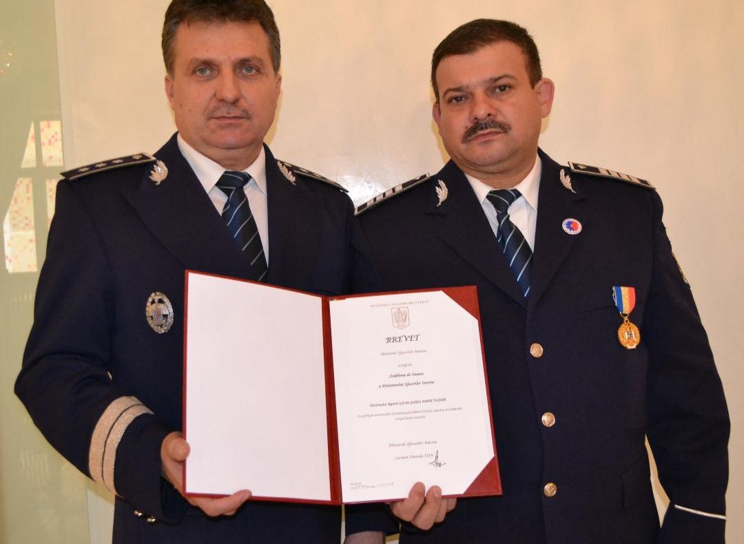 Un polițist aflat în timpul liber a salvat viața a doi copii