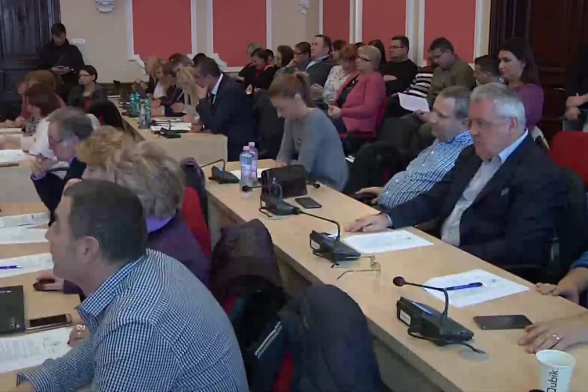 Circ în toată regula în CL Deva. Vorbe grele, între Mareș și Oancea