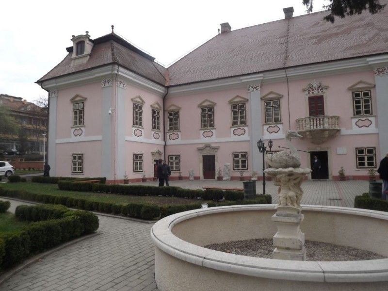 Spectacol de muzică și poezie “De-a pururi... Eminescu”, la Palatul Magna Curia din Deva