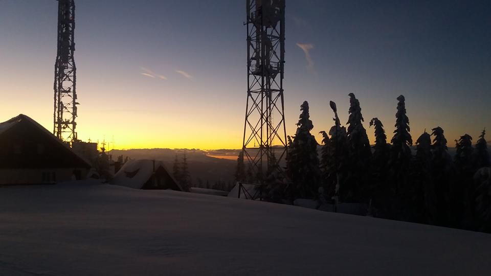 FOTO: Parângul acoperit de o pătură de zăpadă
