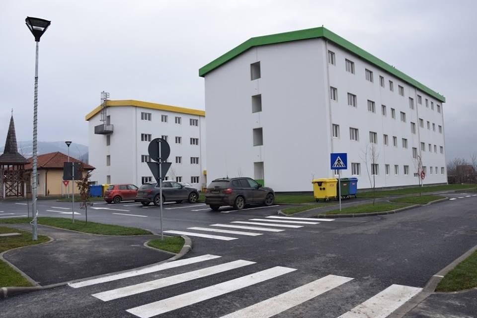 Înghesuială la locuinţele sociale ale Primăriei Deva. Câte au fost repartizate anul trecut