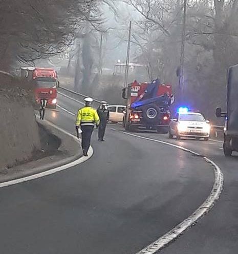 Cetățean grec, implicat într-o coliziune pe DN 7, la ieșirea din Vețel