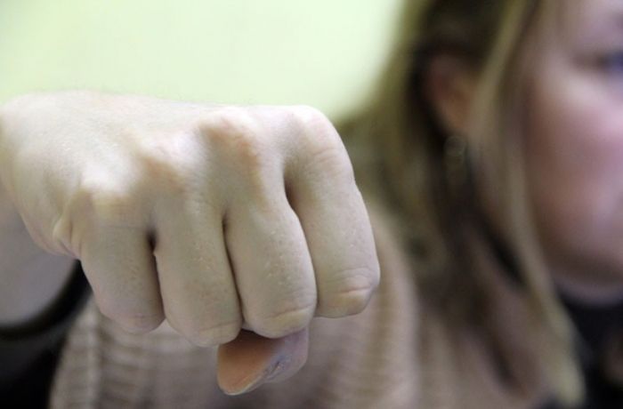 Hunedorean bătut de soție. Femeia s-a ales cu dosar penal