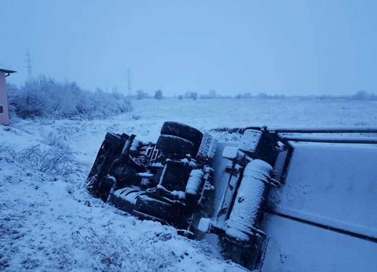 S-a redeschis circulația pe DN 7A în localitatea Jieț, județul Hunedoara