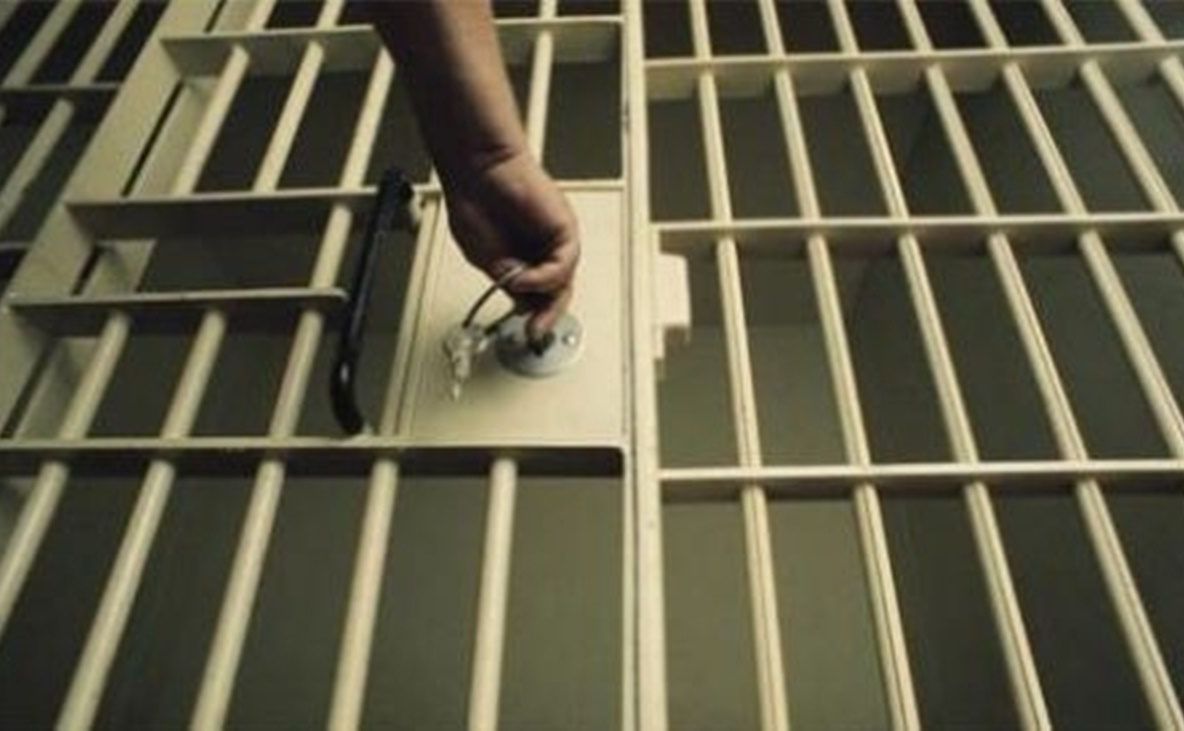 Şeful Biroului Rutier de la Poliţia Locală Alba-Iulia a ajuns în arestul din Deva