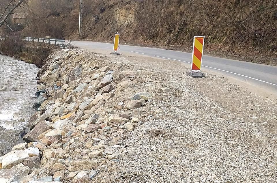Probleme pe cele două drumuri judeţene care duc spre cetăţile dacice din Munţii Orăştiei