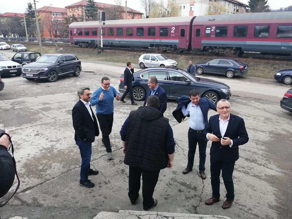 Trei foști premieri au fost la discuții cu minerii