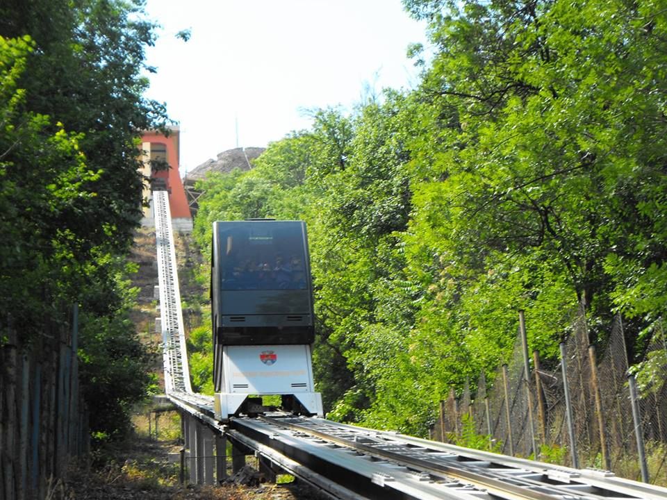 Telecabina de pe Cetatea Devei oprită, timp de o zi, pentru revizie tehnică