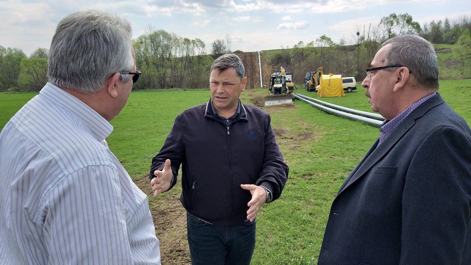 Lucrările la magistrala de gaz metan Mintia-Brad, inspectate de şefii judeţului