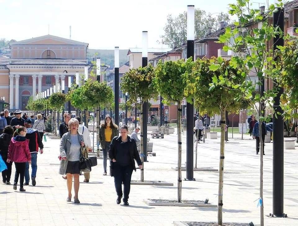 FOTO| Pietonala de la Hunedoara, inaugurată de „Ziua Europei”. A fost pusă ultima pavelă