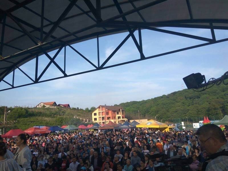 Petrecere de 1 Mai pe platoul de la Pădurea Bejan din Deva. Restricții de circulație în zonă