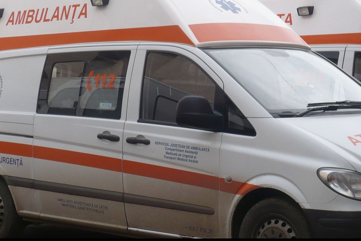 Accident îngrozitor la Vulcan. O femeie a murit după ce a fost târâtă pe asfalt câteva zeci de metri