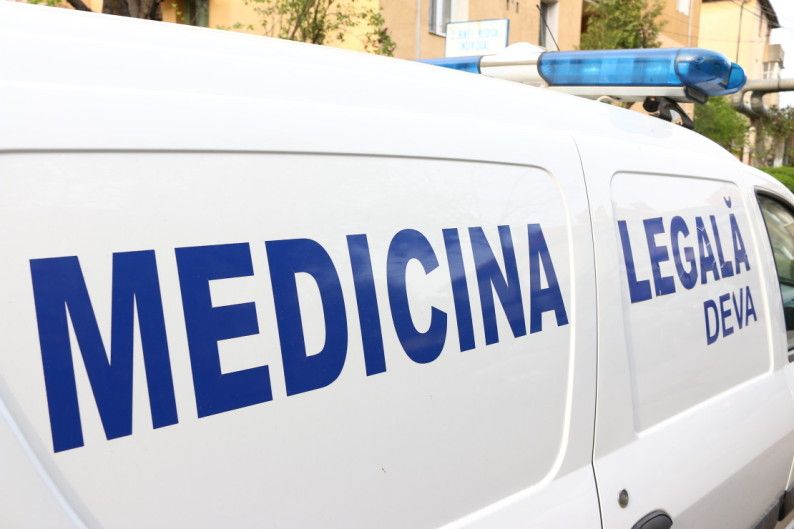 Detalii tulburătoare ies la iveală în cazul bărbatului găsit mort la intrarea în Deva