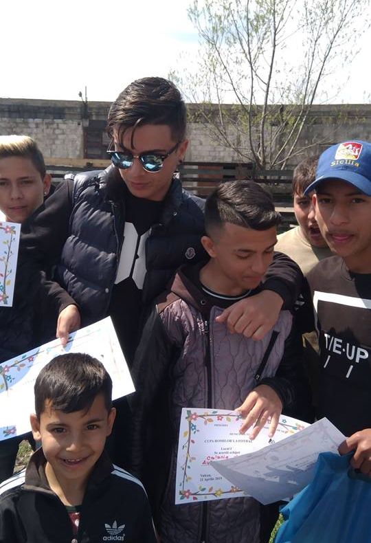 FOTO: Copiii de etnie romă din Vulcan s-au întrecut la fotbal