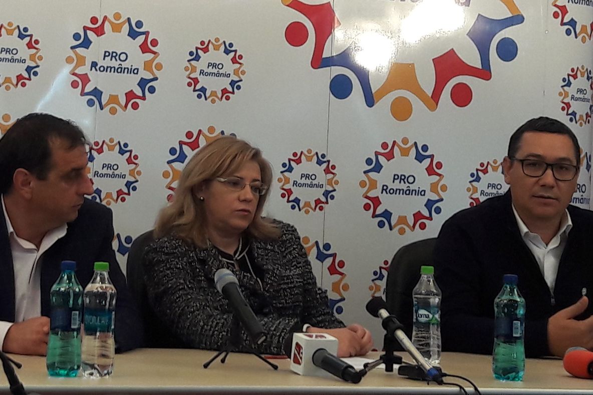 Victor Ponta, la Simeria: “Să vină Dragnea în Ardeal. De ce să își ia toate înjurăturile Dăncilă?!”