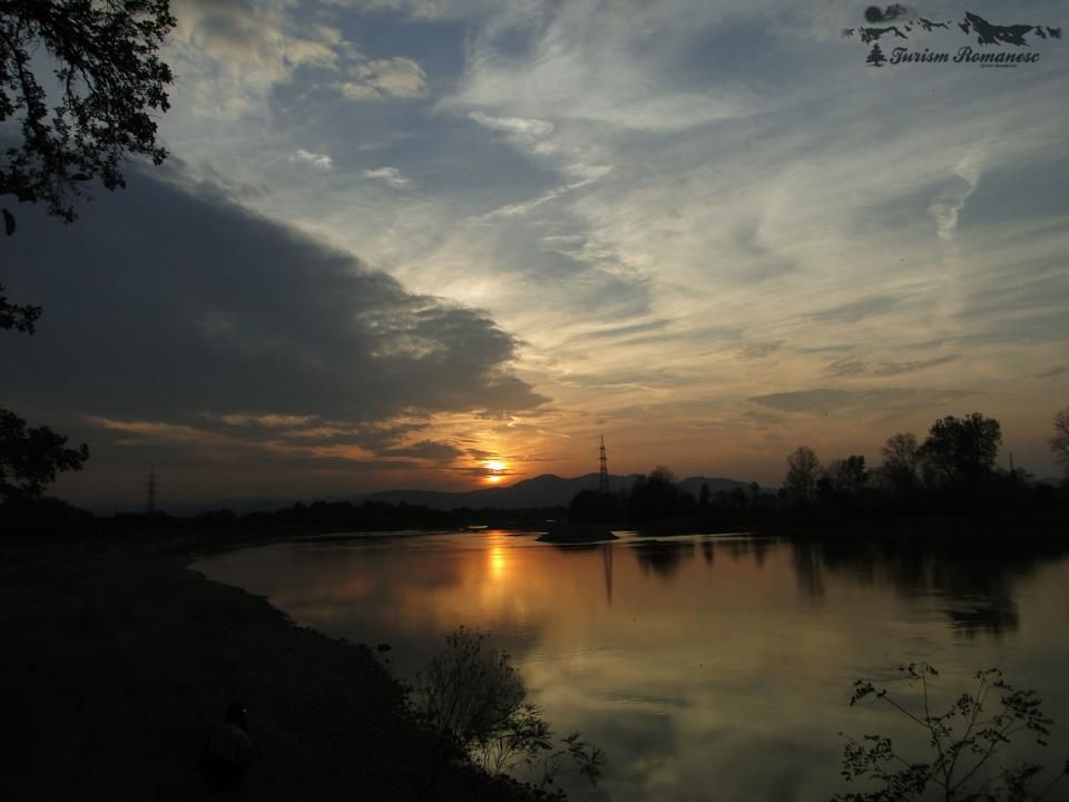 Prins că „dădea la pește” în lacul din Parcul Dendrologic Simeria