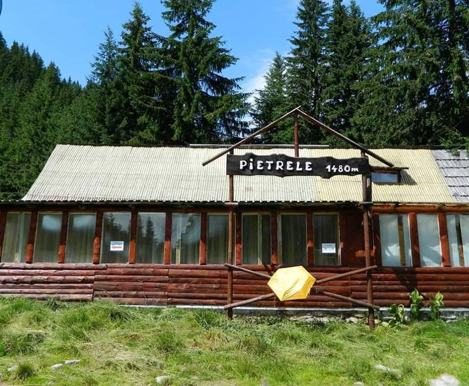 Cabana Pietrele din Retezat, redeschisă pentru turiști