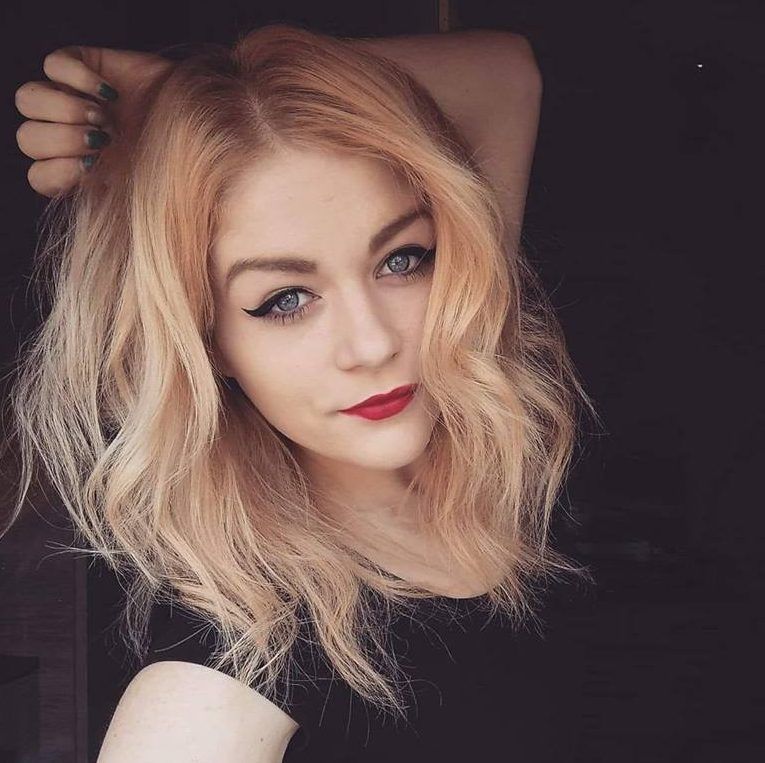 Misterul rămâne în jurul morții Flaviei, tânăra găsită fără viață în cada unui apartament din Deva