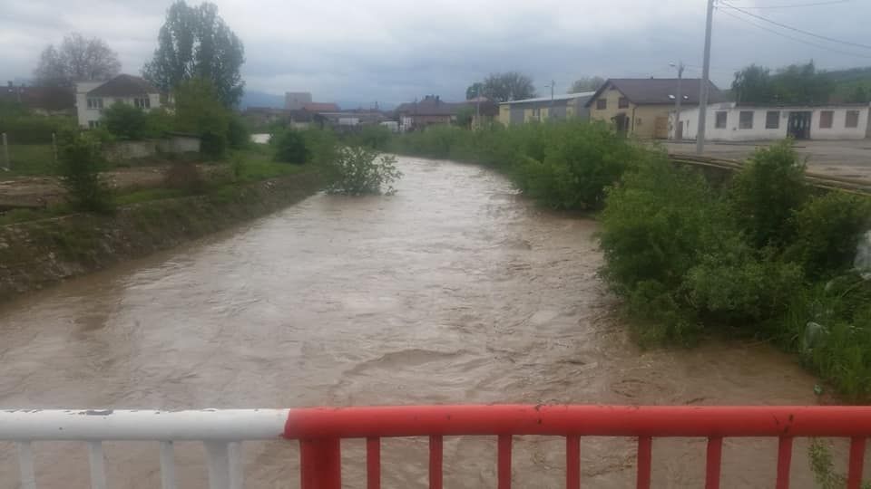 Râurile din zona Orăștiei s-au umflat. S-a întrunit Comitetul Local pentru Situații de Urgență