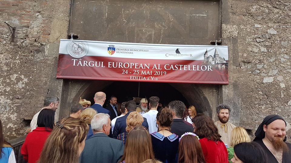 FOTO| A început „Târgul European al Castelelor”. Cele mai frumoase monumente istorice, promovate la Hunedoara