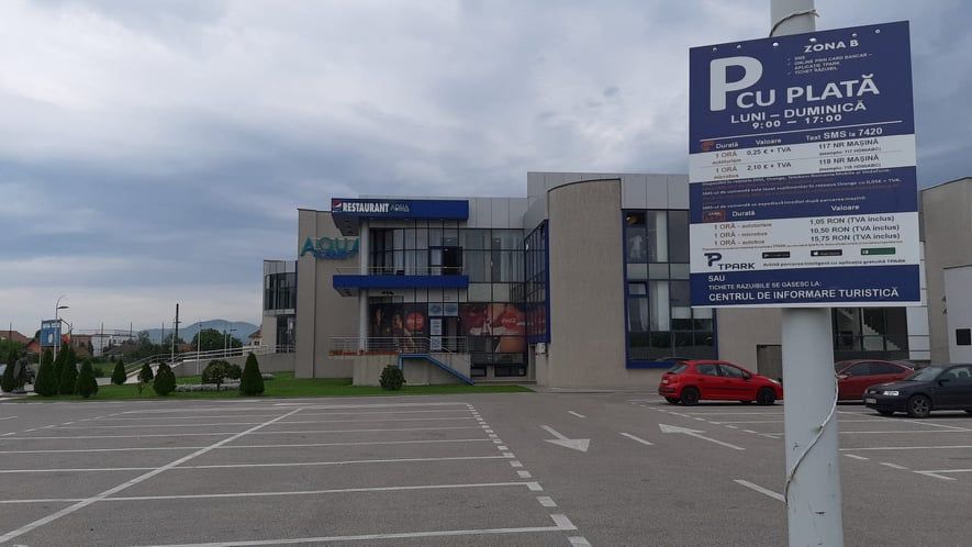Parcările din Piața Cetății și de la „Aqualand” din Deva, pe bani