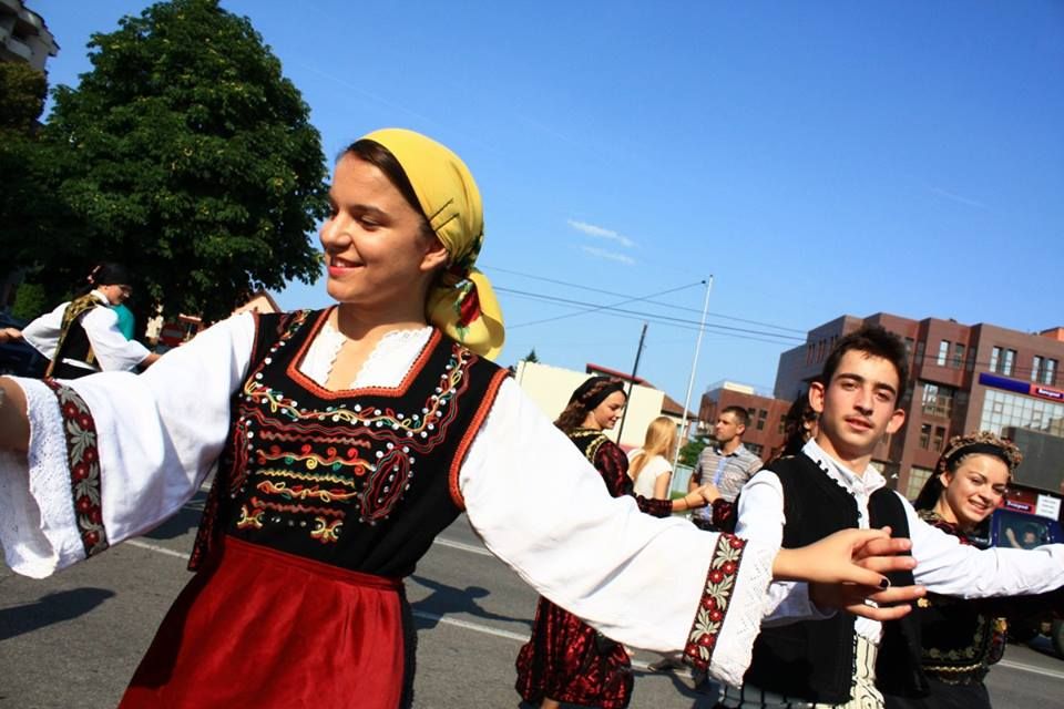 Festivalul Internațional „Carpatica” aduce în județ ansambluri folclorice din patru țări